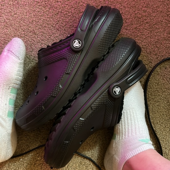 Black fleece lined crocs - Picture 6 of 6
